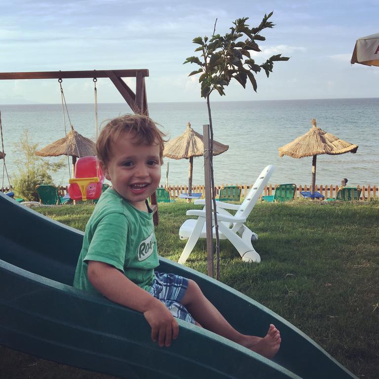 Sunrise Rent Rooms Амуді Екстер'єр фото